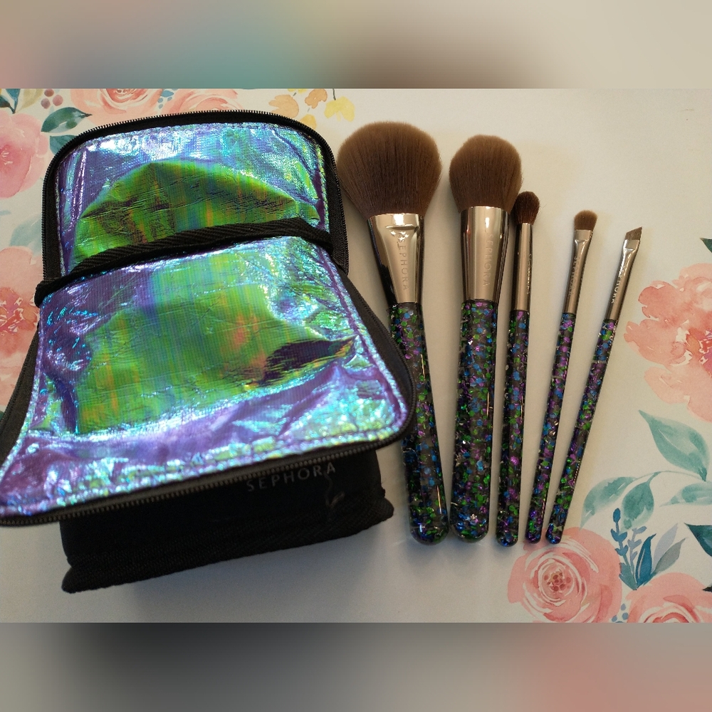 Brand New Sephora Face And Eye Makeup Brushes With Case